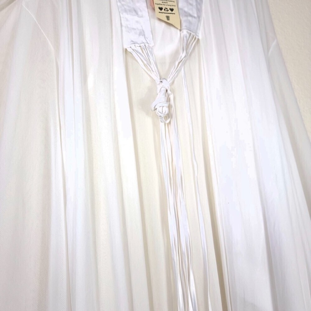 NWT Hot As Hell Yoko Kimono Sheer Hooded Robe Boho Cover Up White Satin One Size - Picture 9 of 16